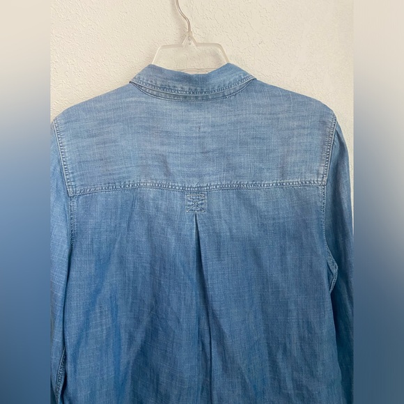 NWOT, American Eagle Boyfriend Fit Chambray Button Up Long Sleeves Shirt Size M - Picture 10 of 14
